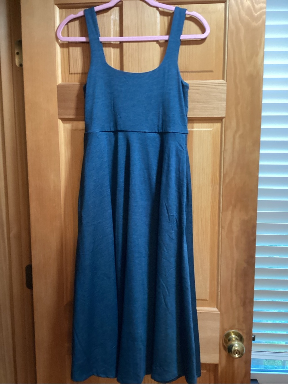 Quince Fit-and-Flare teal midi dress w/pockets! S